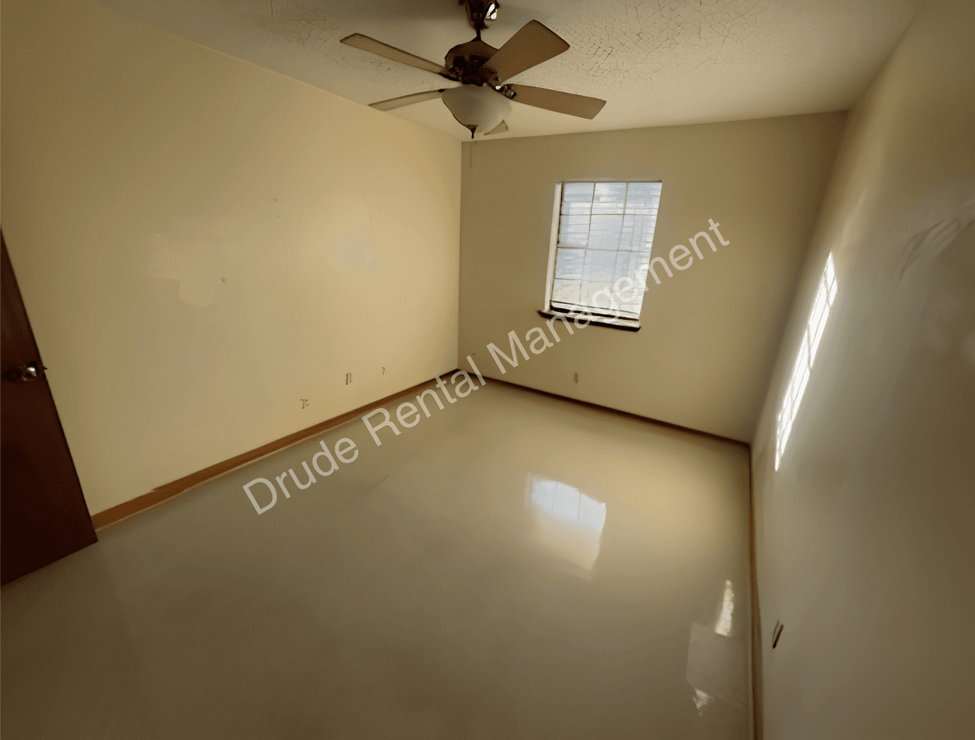 Hammond Apartment: 610 Old Covington Hwy.