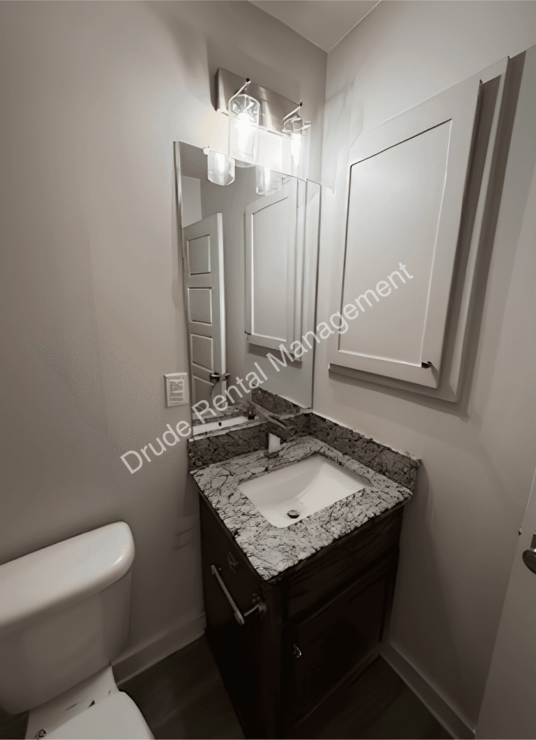 Hammond Apartment: Sciara Lane