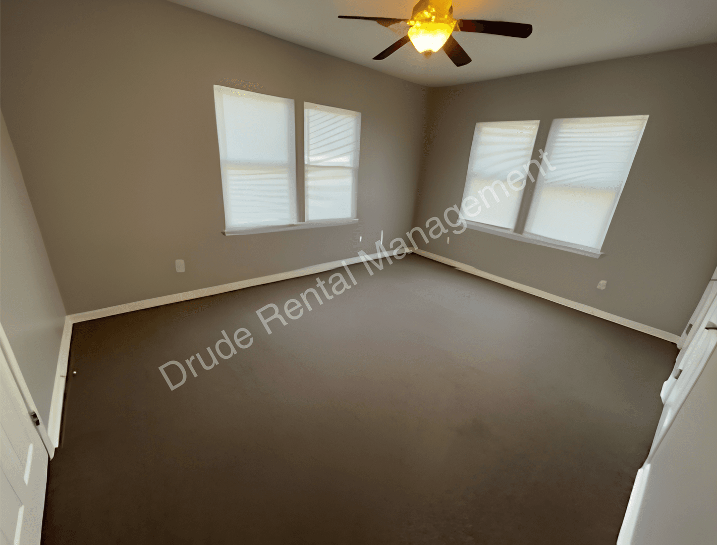 Hammond House: 809 E Thomas Street