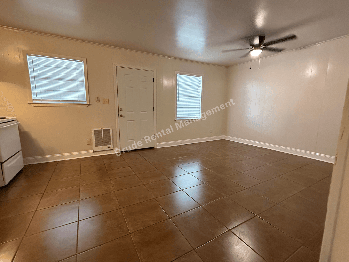 Hammond Apartment: 43334 Happywoods Road Ext