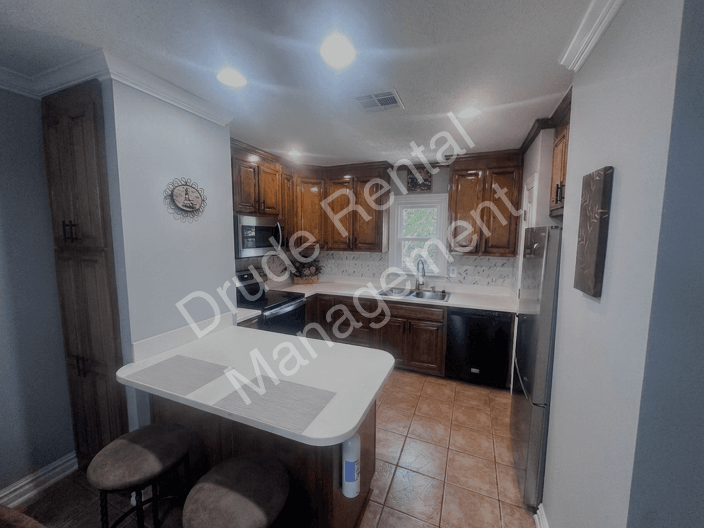 Madisonville House: 65 Rue Du Sud