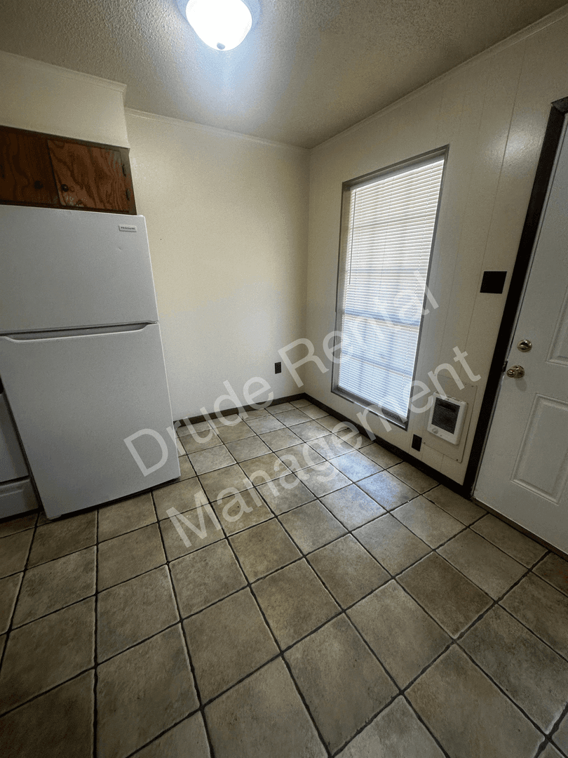 Hammond Apartment: 42219 W. Yellow Water Rd.