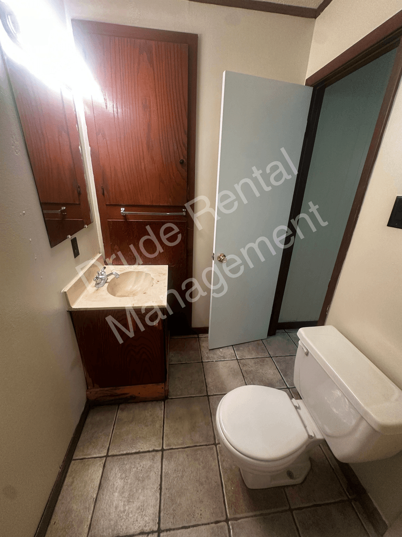 Hammond Apartment: 42219 W. Yellow Water Rd.