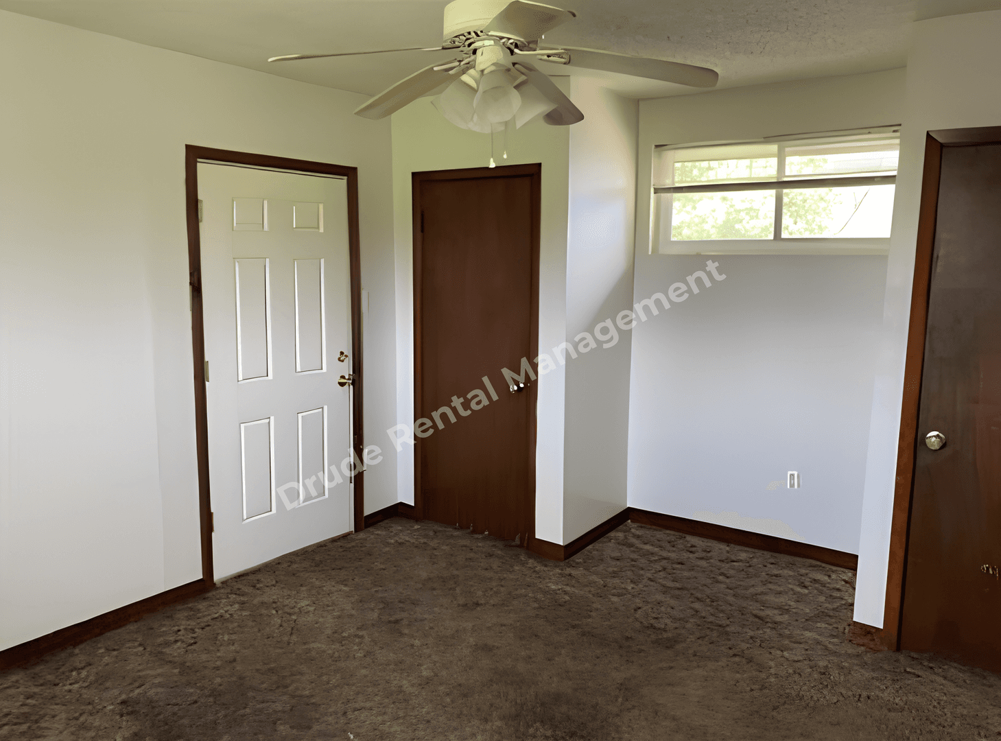 Independence Apartment: 52504 U.S. 51