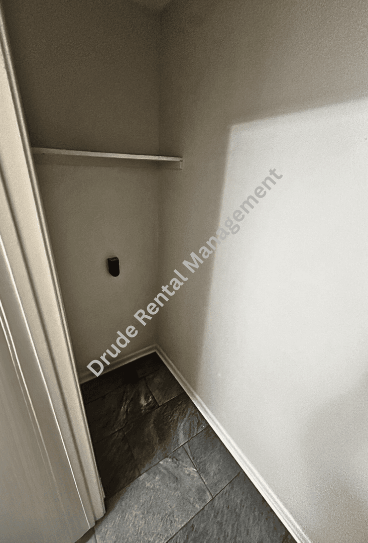 Hammond Apartment: 111 Mallard Drive Apt A