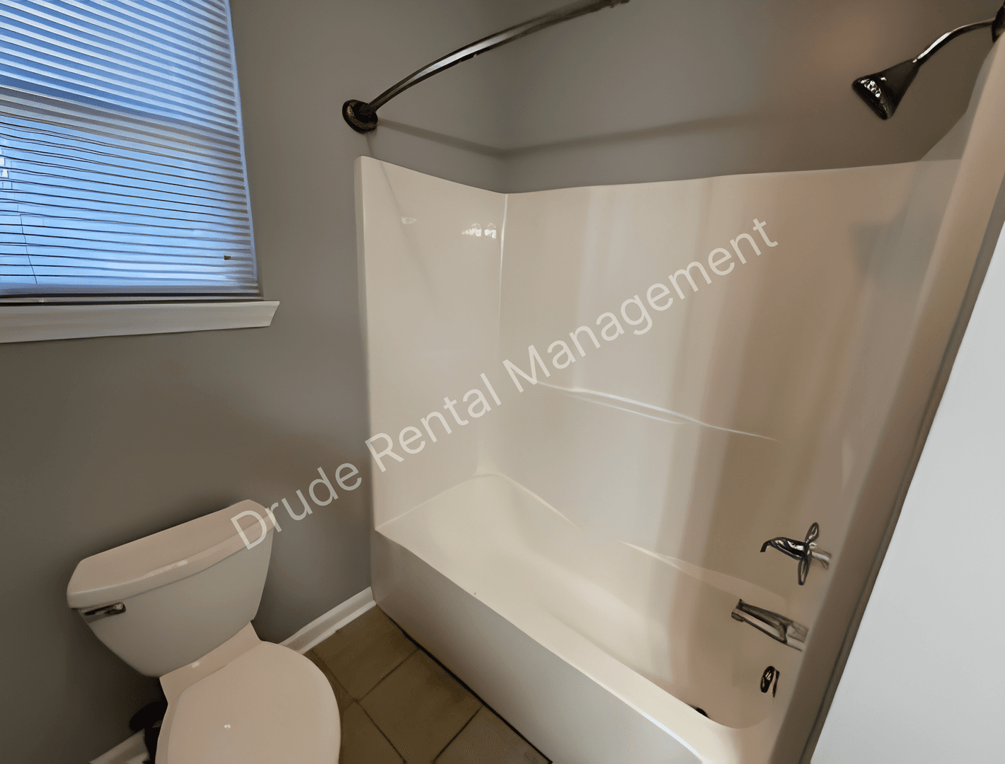 Hammond House: 809 E Thomas Street