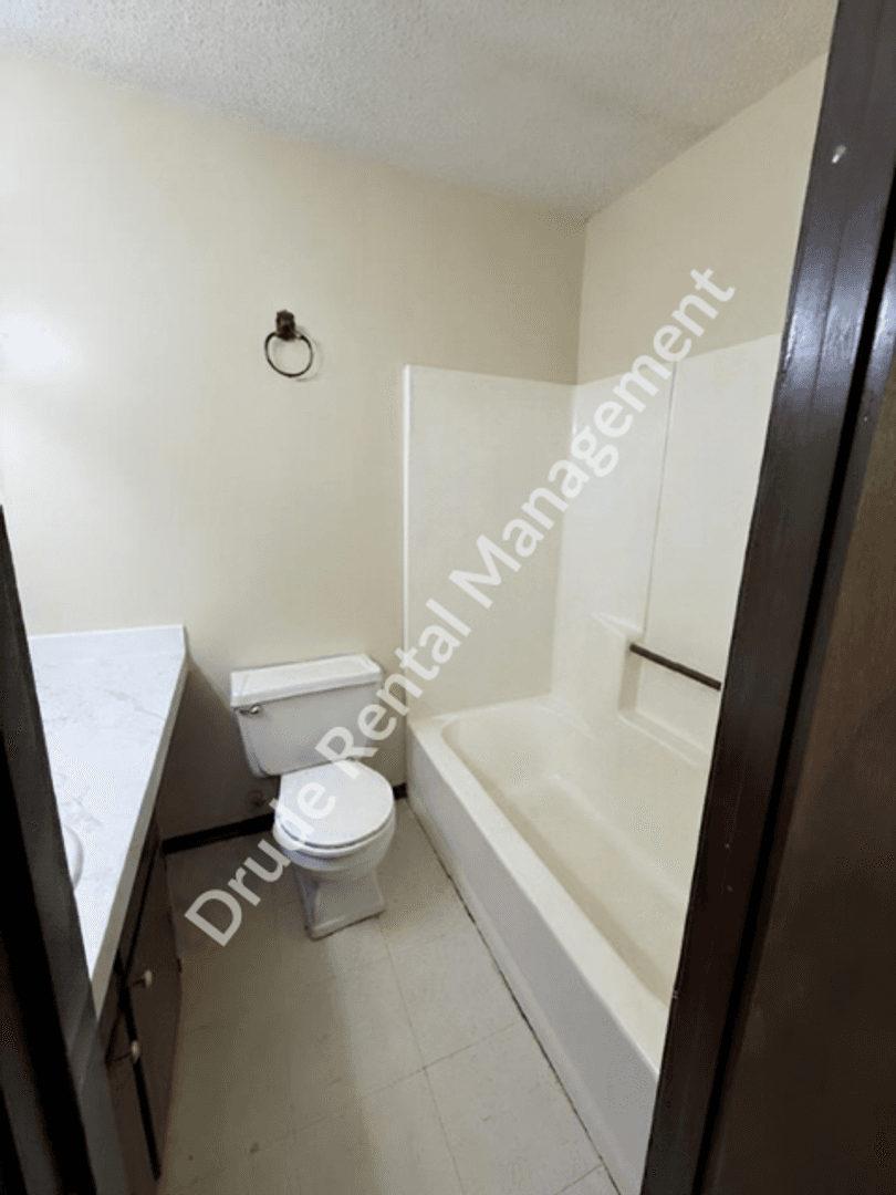 Hammond Apartment: 42185 Deborah Drive
