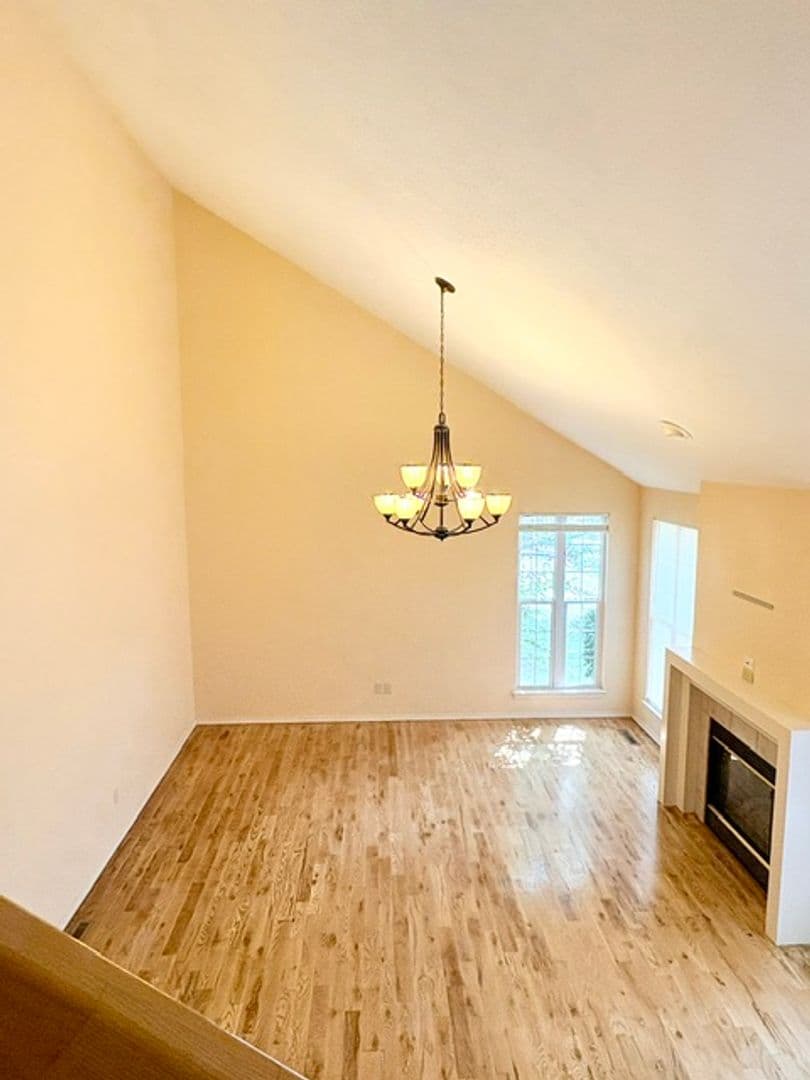 Springfield House: (NM) 3322 S. Lakeside Avenue