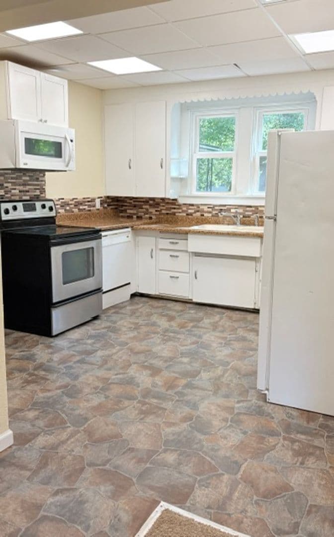 Springfield House: 1444 N. Sherman Avenue