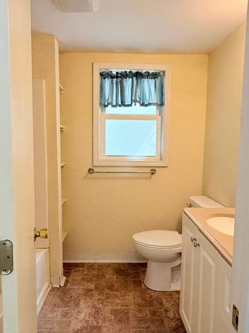 Springfield House: 1444 N. Sherman Avenue