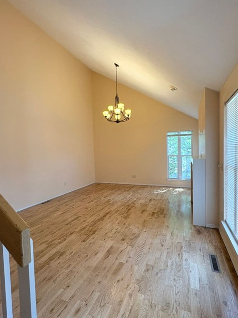 Springfield House: (NM) 3322 S. Lakeside Avenue