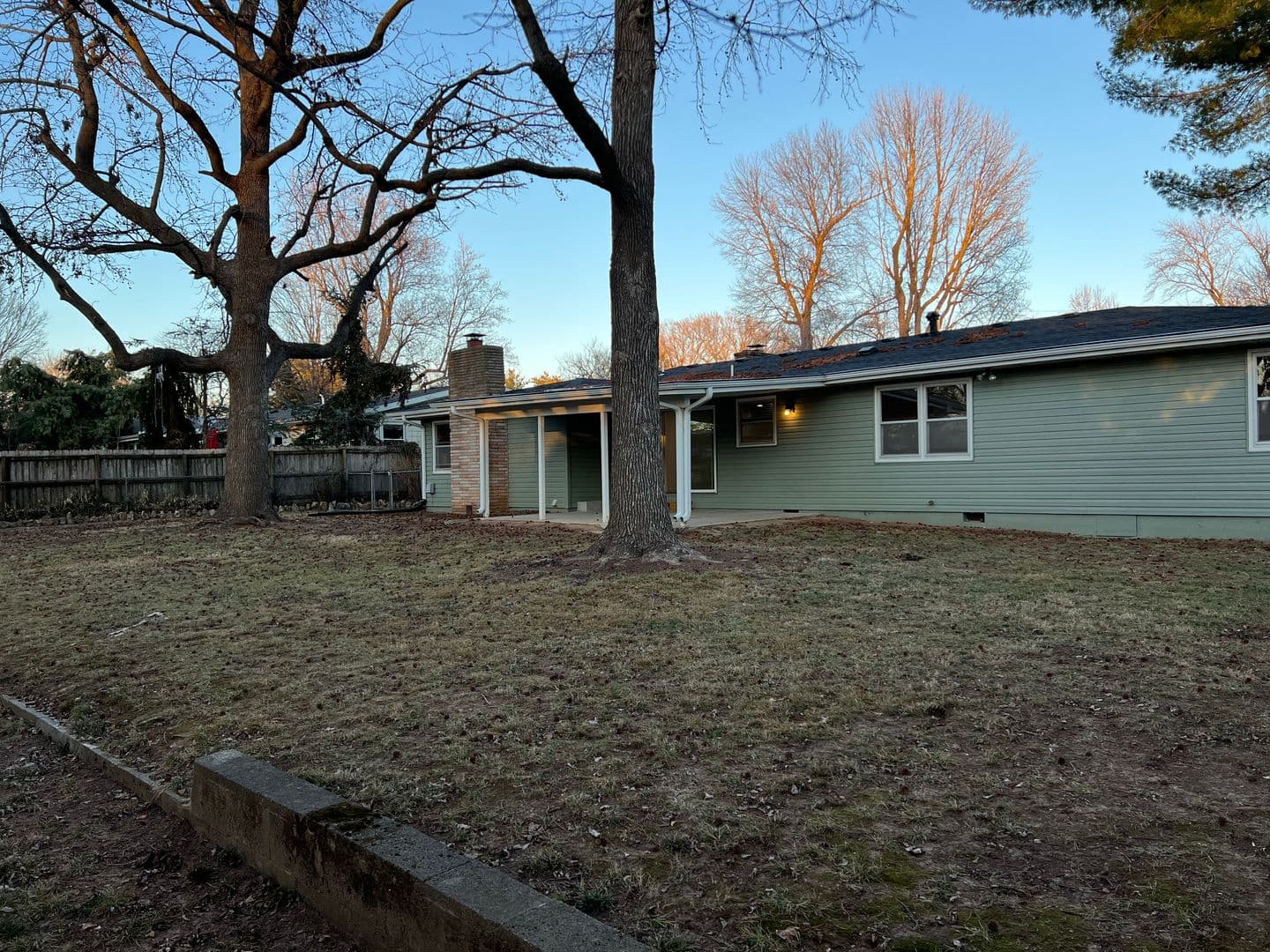 Springfield House: (NM) 1855 S. Valleyroad Ave