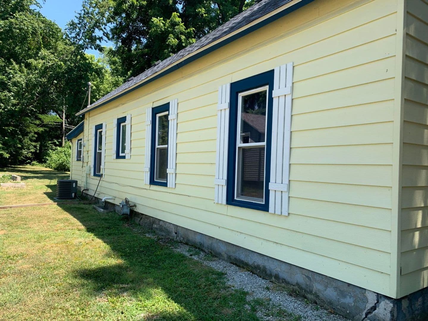 Springfield House: 1444 N. Sherman Avenue