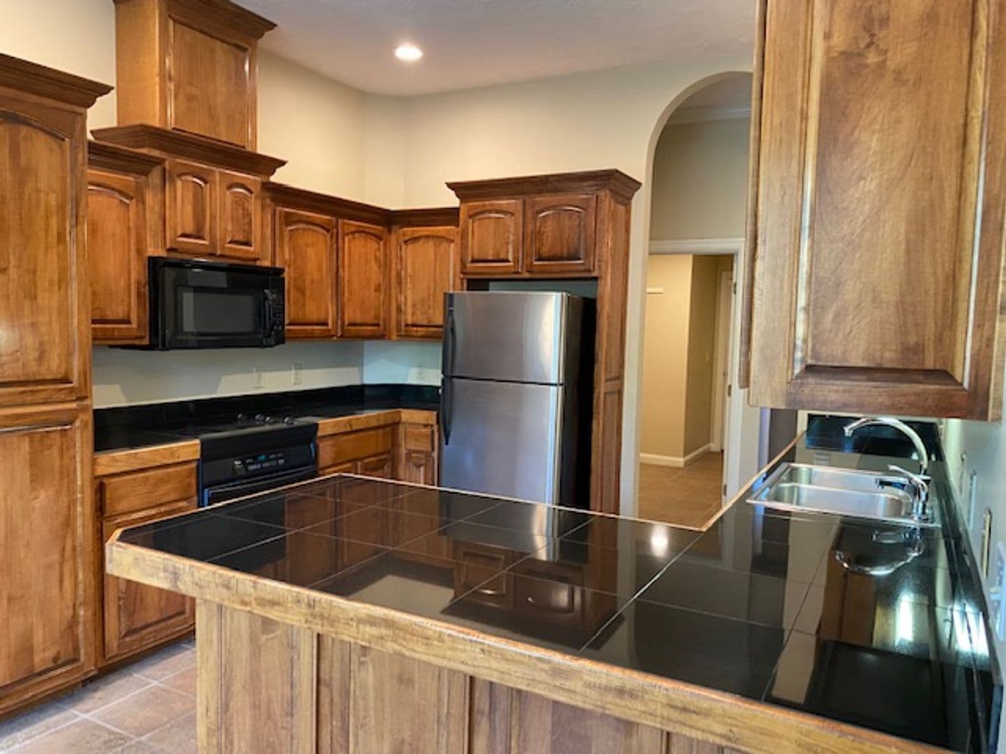 Springfield House: 5117 S. Nettleton Avenue