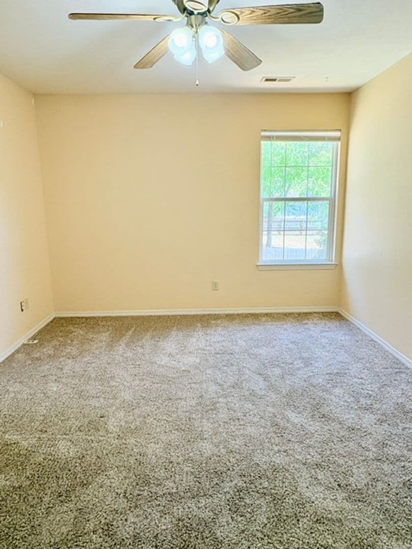 Springfield House: (NM) 3322 S. Lakeside Avenue