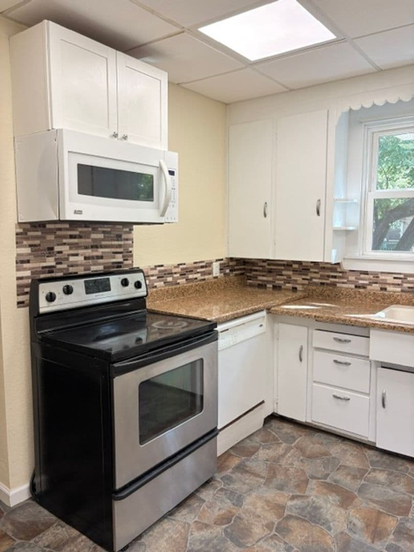 Springfield House: 1444 N. Sherman Avenue