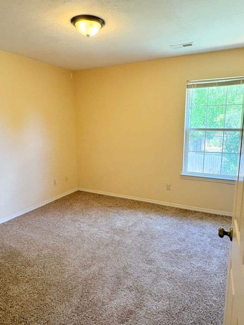 Springfield House: (NM) 3322 S. Lakeside Avenue