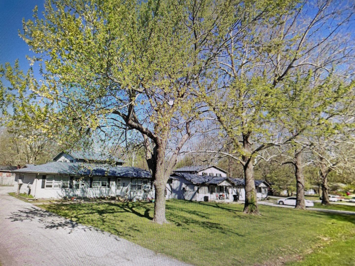 Springfield House: 515 N. Oak Grove - 515 N. Oak Grove
