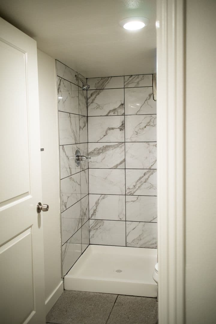 Sacramento Apartment: 2109-2117 L Street & 2106-2120 Kayak Alley