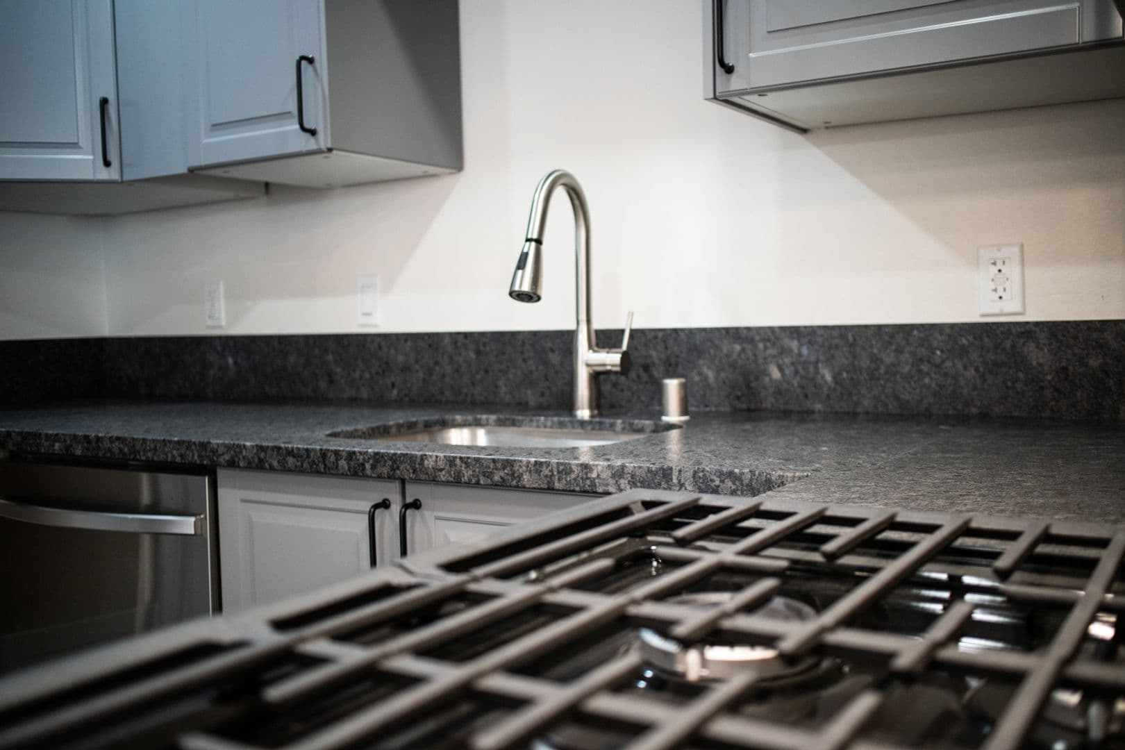 Sacramento Apartment: 2109-2117 L Street & 2106-2120 Kayak Alley