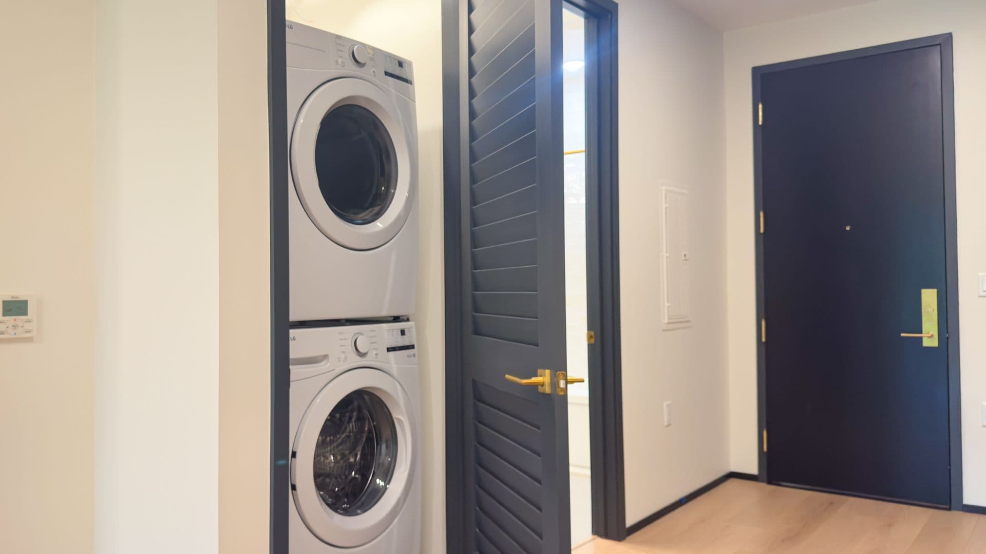 Sacramento Apartment: 1330 N Street
