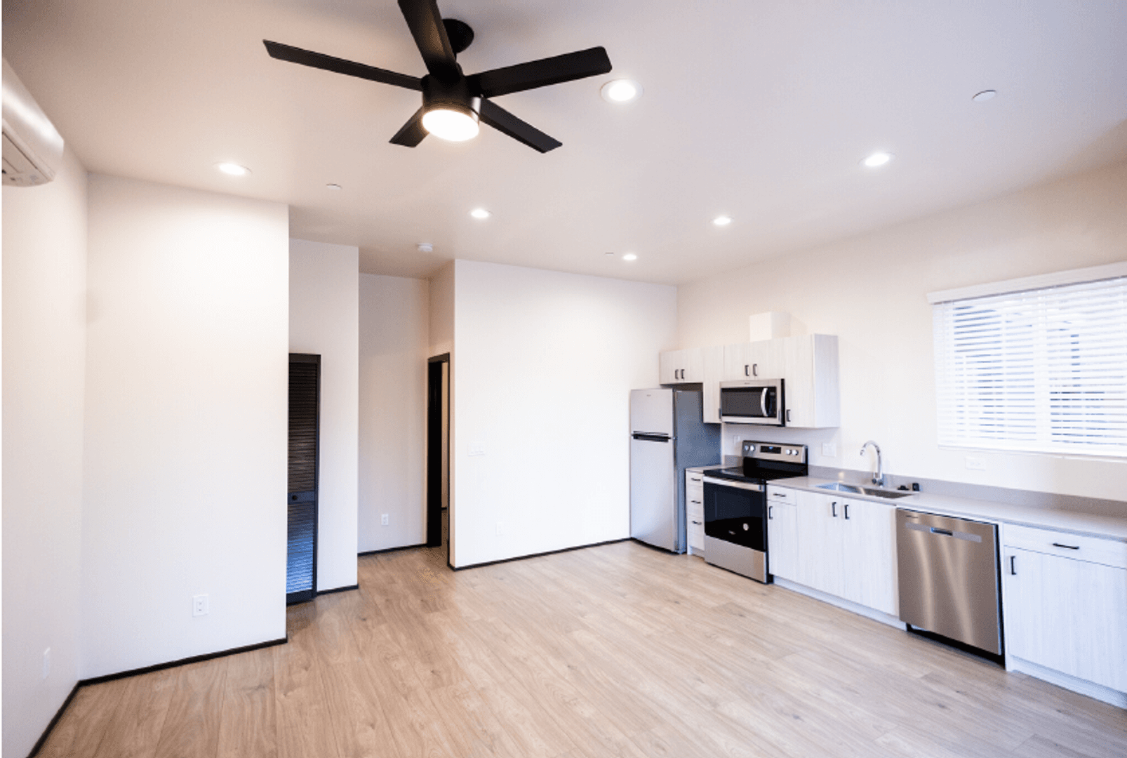 Elk Grove Apartment: 9686 Railroad St