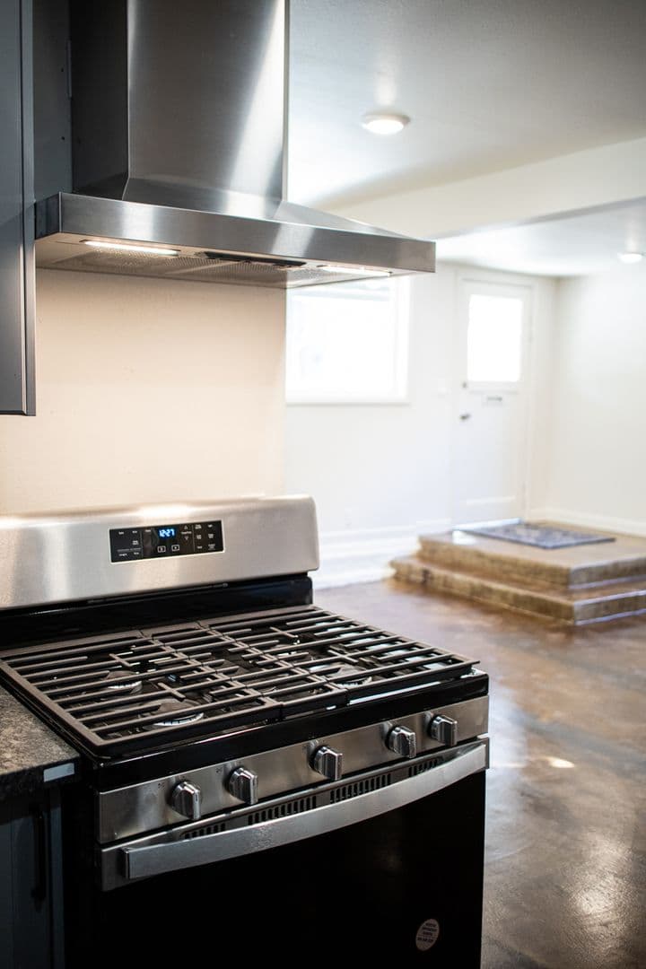 Sacramento Apartment: 2109-2117 L Street & 2106-2120 Kayak Alley