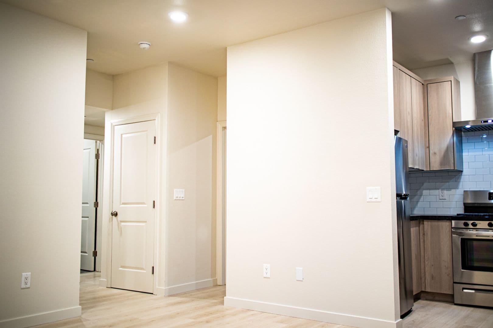 Sacramento Apartment: 2109-2117 L Street & 2106-2120 Kayak Alley