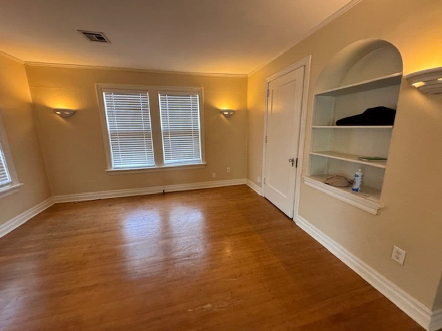 Oklahoma City Apartment: 2512 N. Robinson
