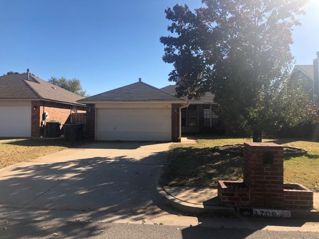 Edmond House: 1708 San Juan Ave
