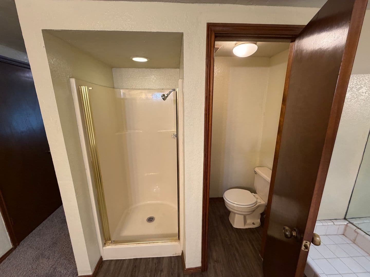 Moore House: 2124 Lonnie Lane