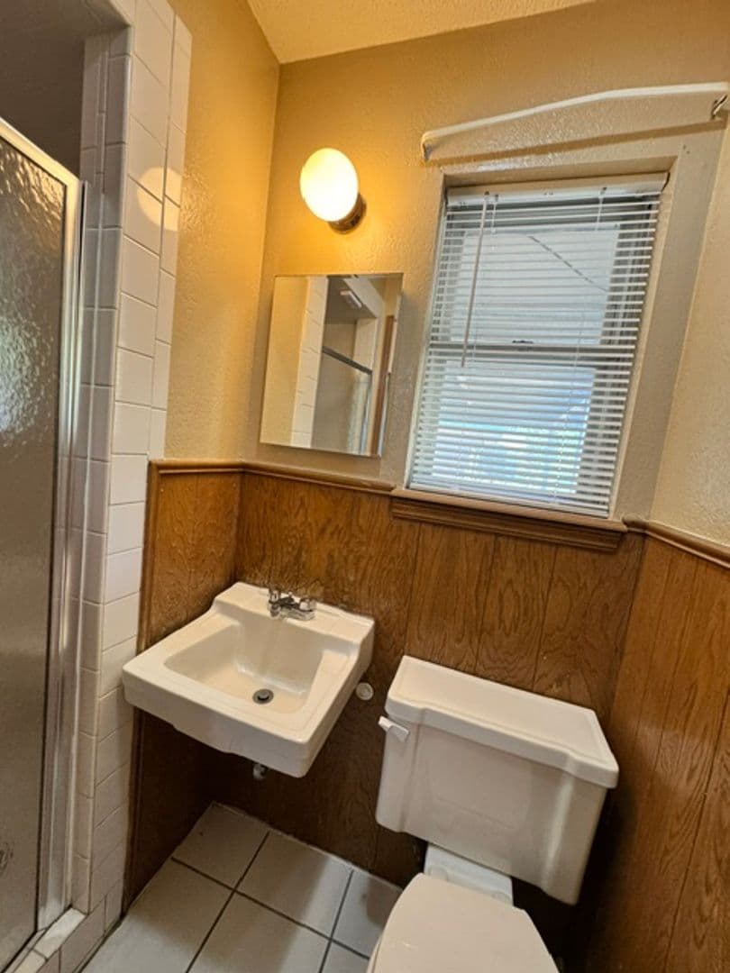 Okc House: 1611 SW 77th Pl