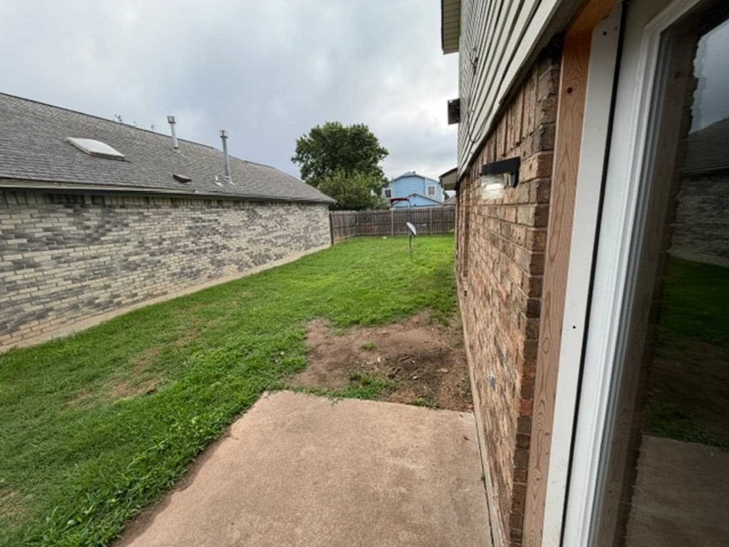 Moore House: 2124 Lonnie Lane