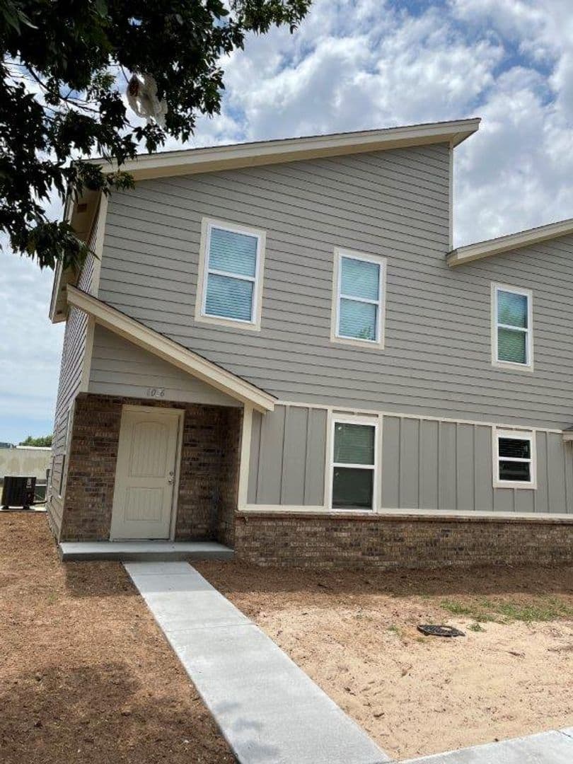 Warr Acres House: 6026 NW 53rd Terrace