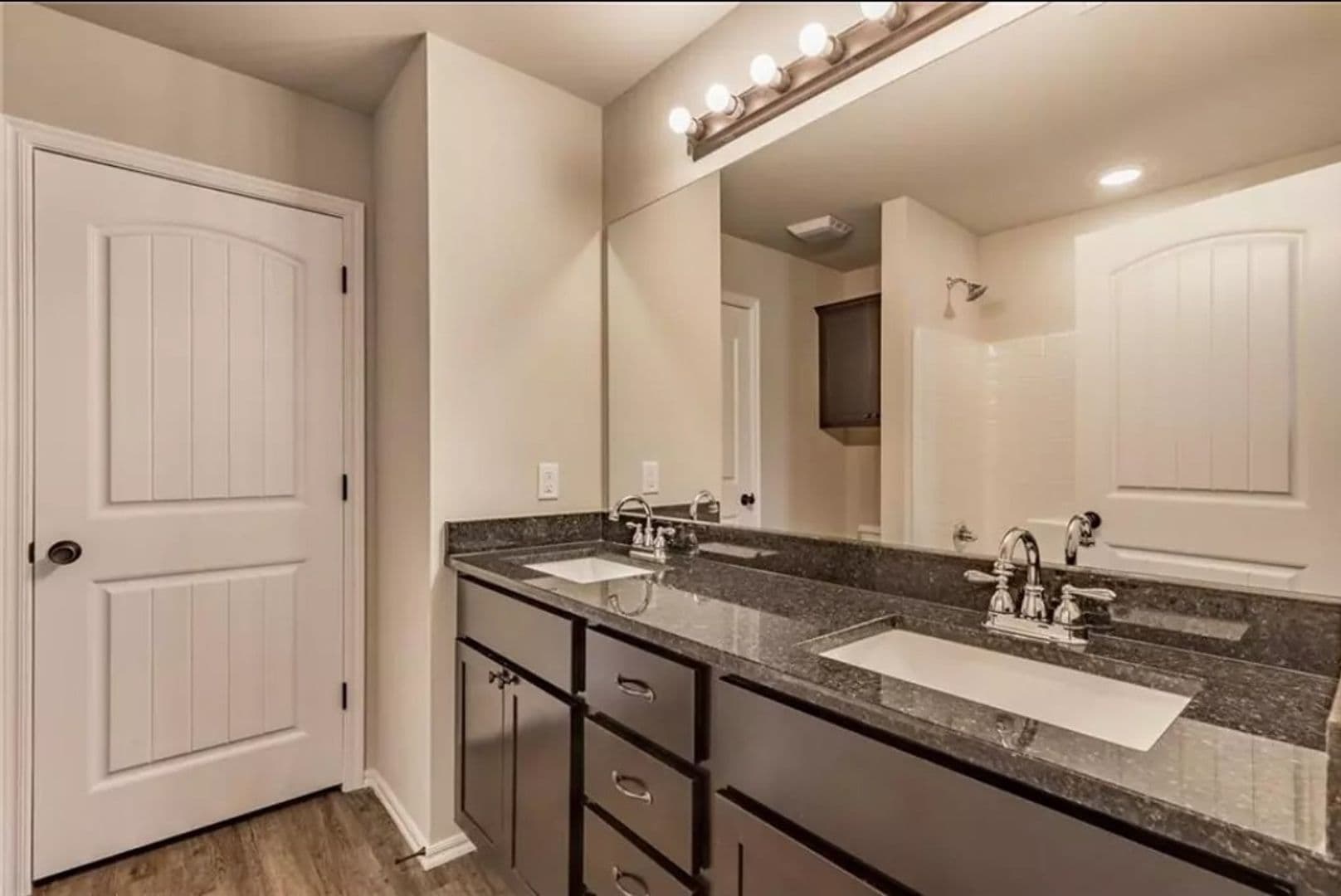Edmond House: 324 Chalk Hill Court
