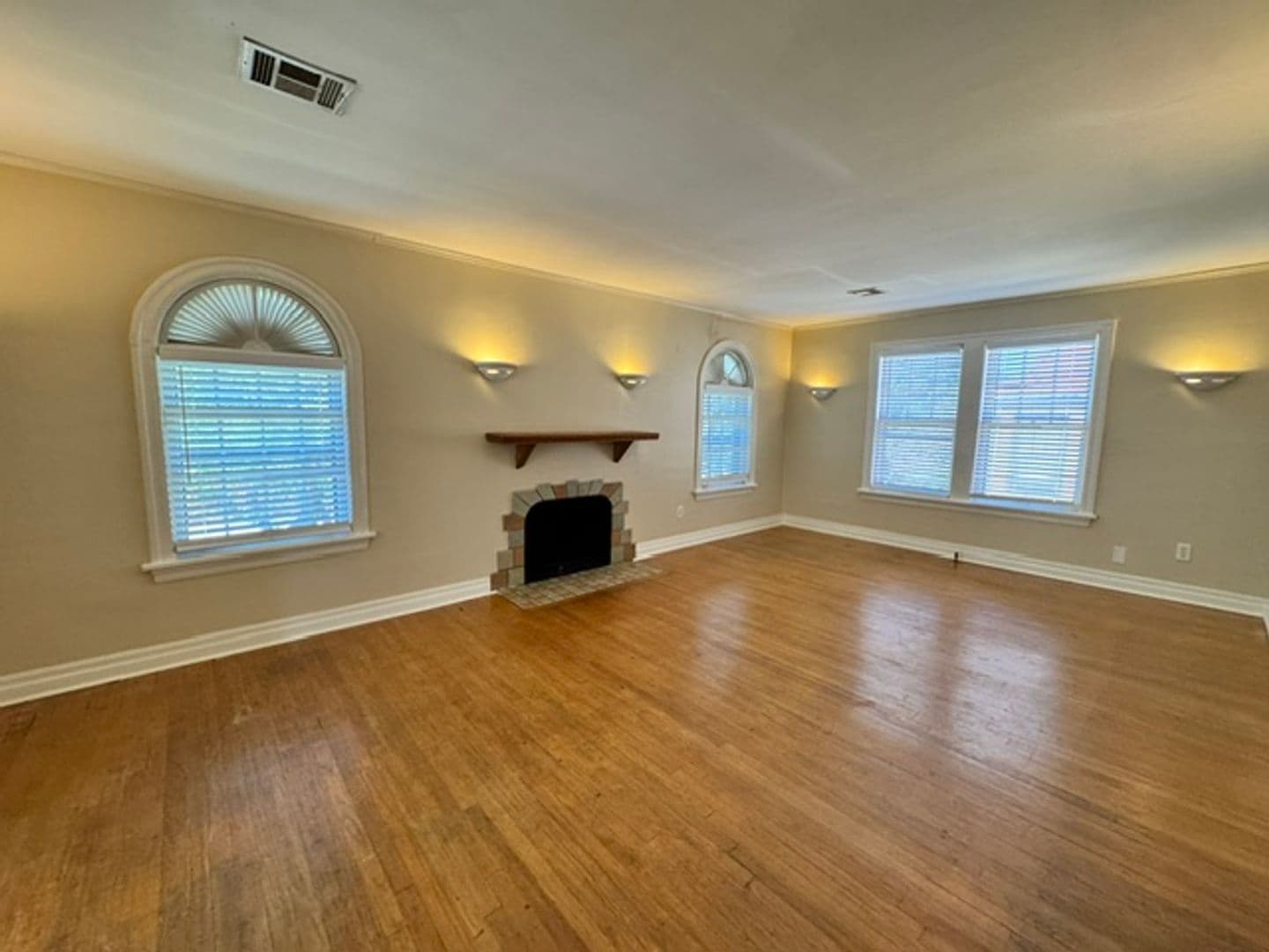 Oklahoma City Apartment: 2512 N. Robinson
