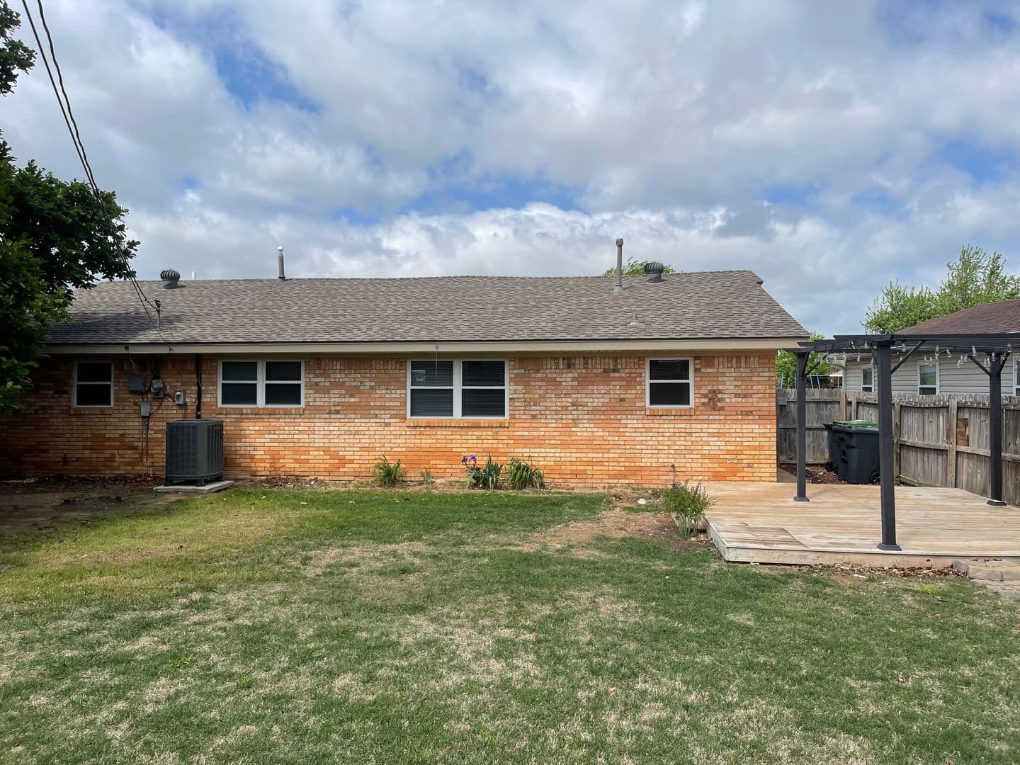 Yukon House: 1805 Janeen St.