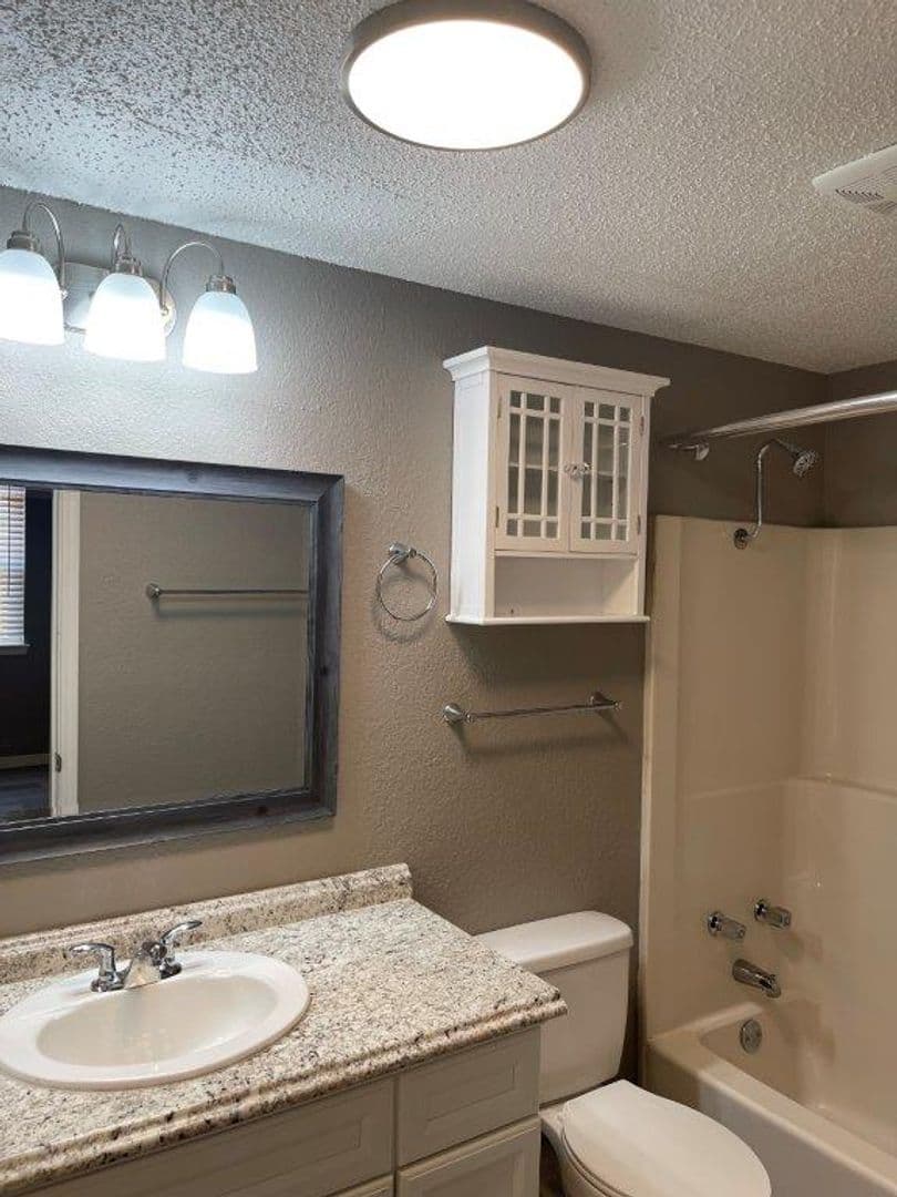 Oklahoma City House: 8520 Wakefield Dr