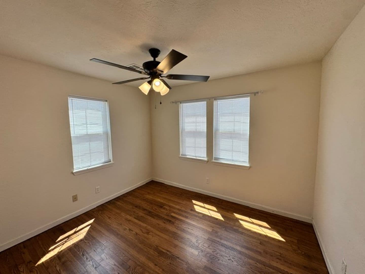 Norman House: 209 W Dale St