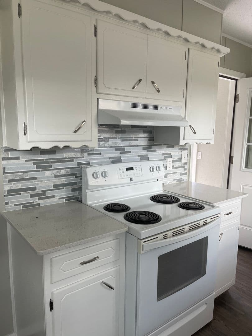 Yukon House: 1805 Janeen St.