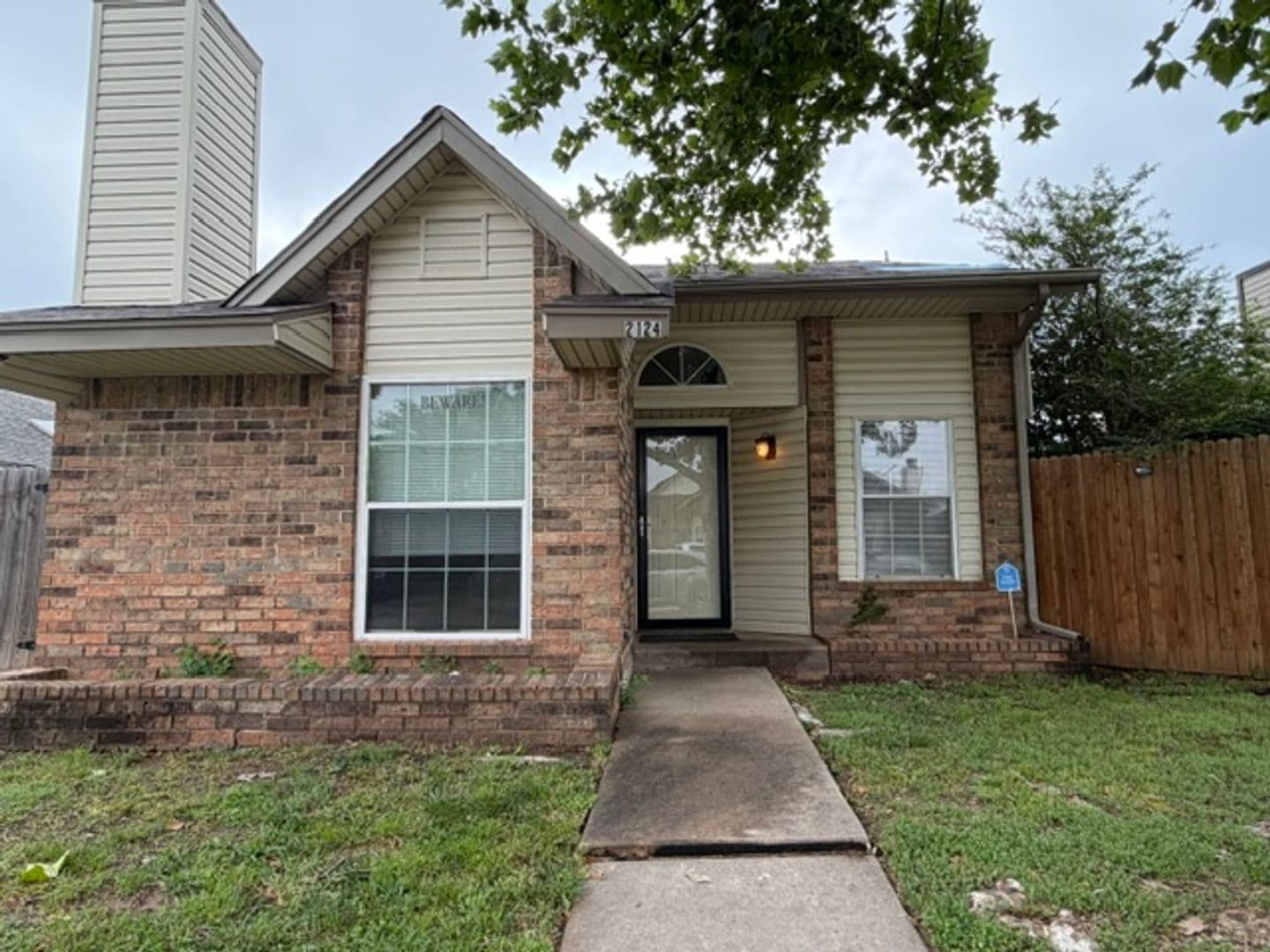 Moore House: 2124 Lonnie Lane