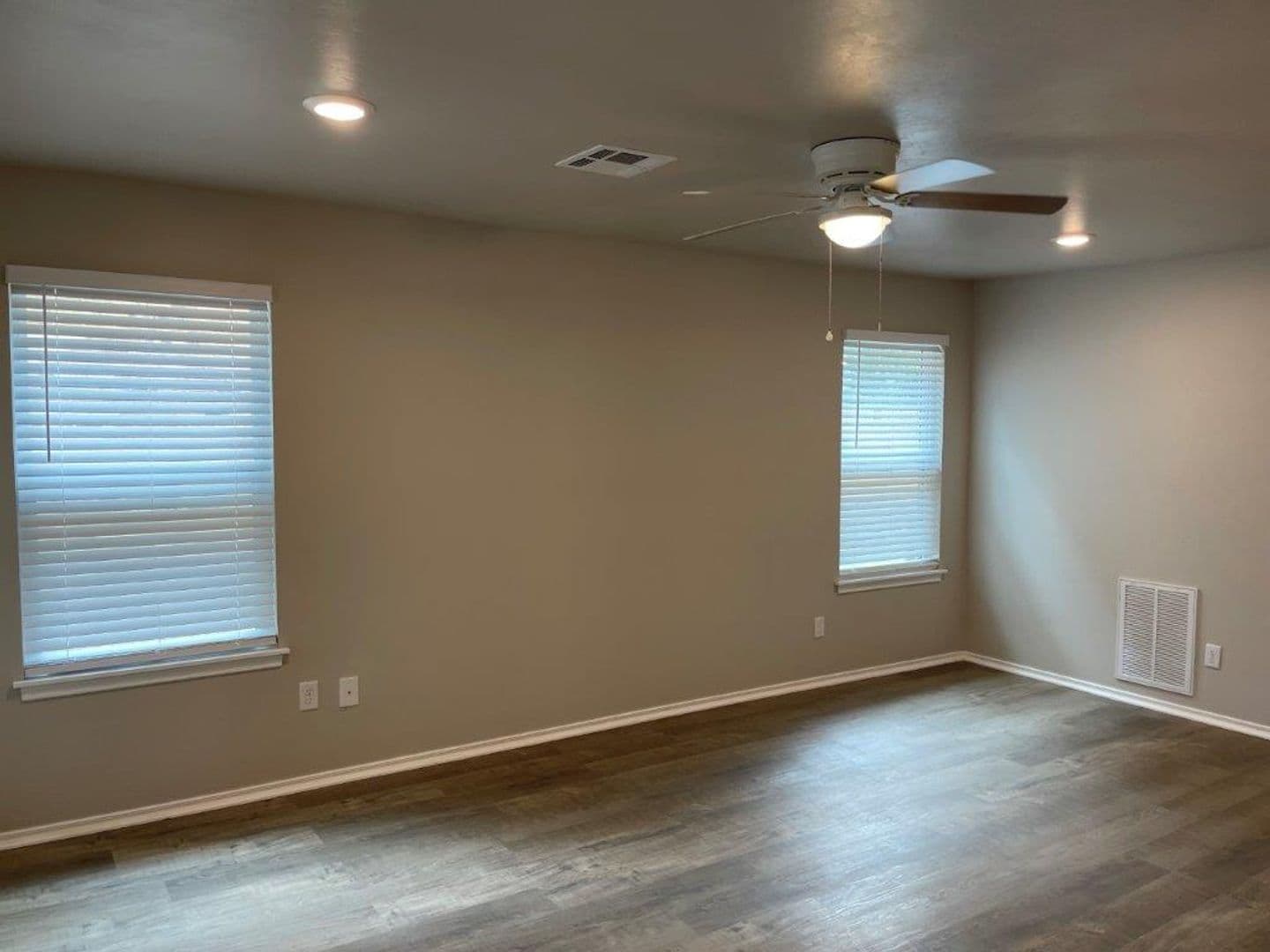 Warr Acres House: 6026 NW 53rd Terrace