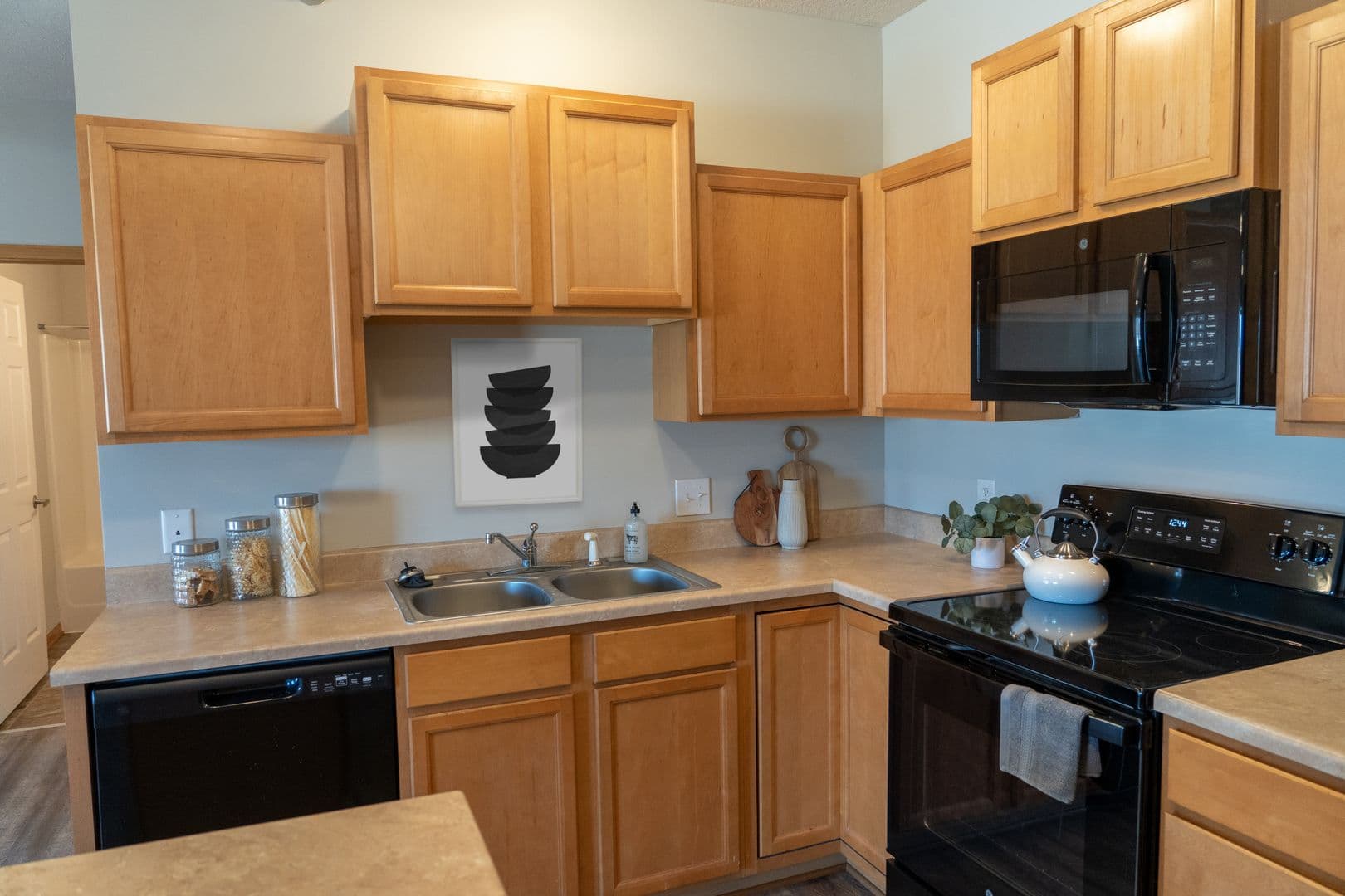 Des Moines Apartment: 5801 SE 24th St