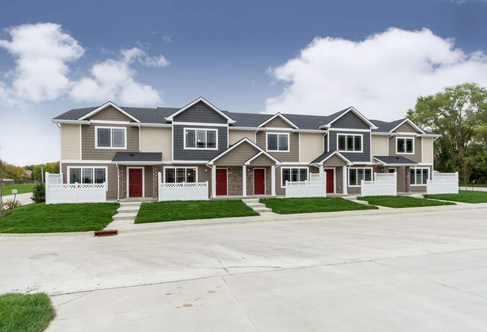 West Des Moines Apartment: 150 S. 26th St.