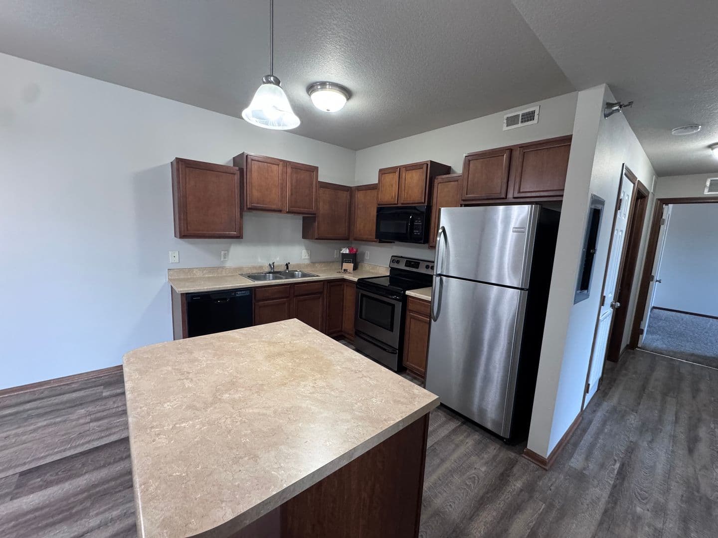 Altoona Apartment: 1825, 1827 and 1841 - 34th Ave SW
