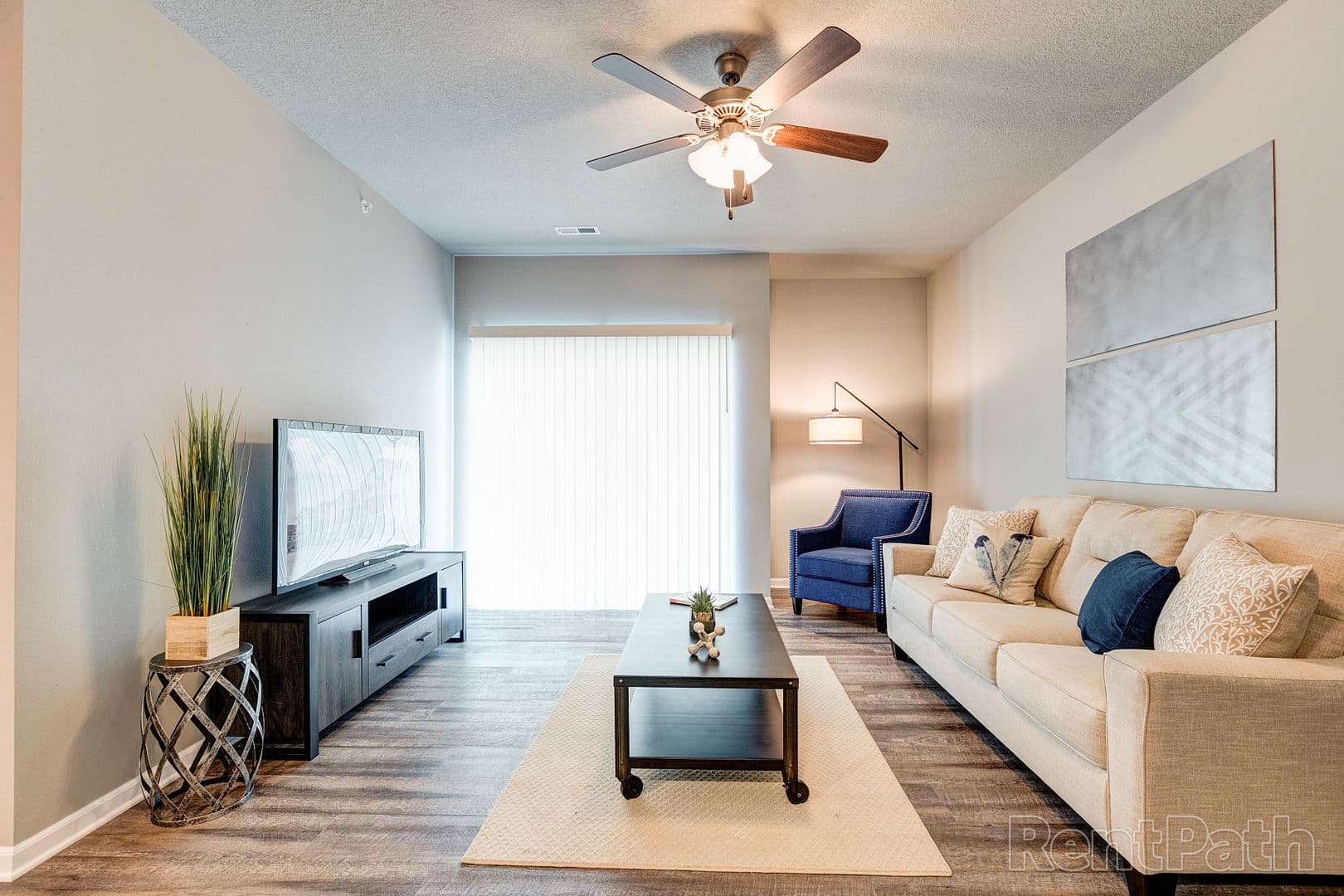 Ankeny Apartment: 5643 NE Lowell Ln
