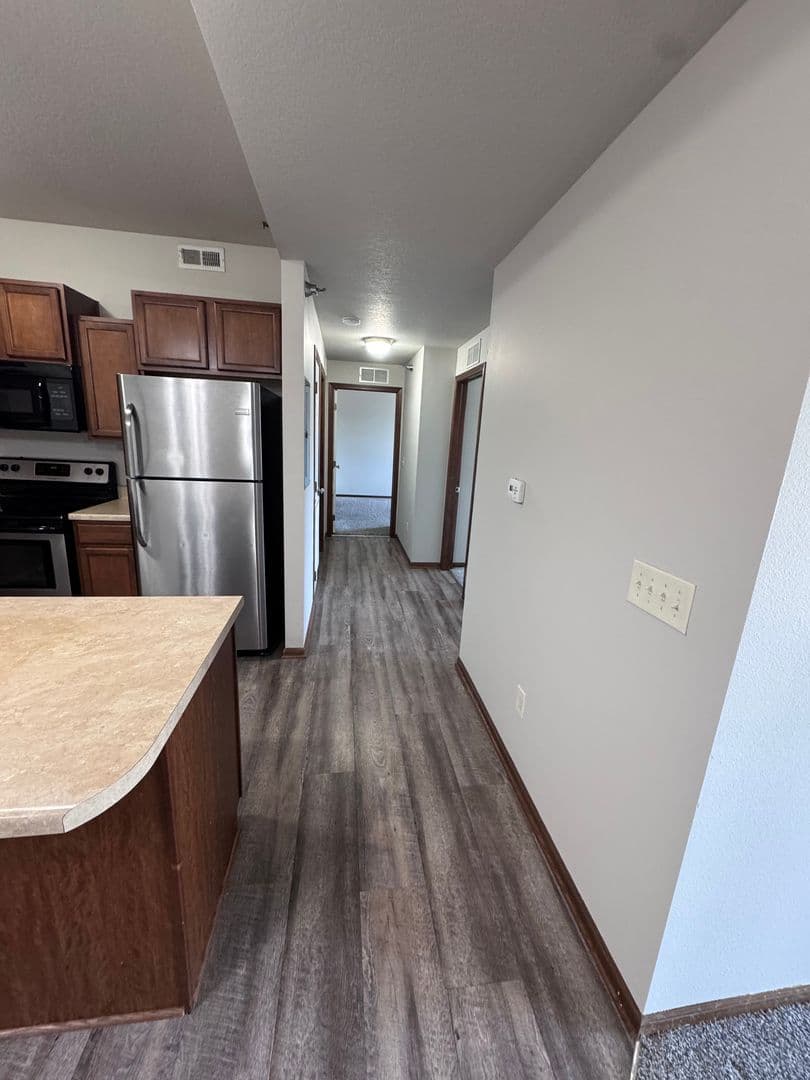 Altoona Apartment: 1825, 1827 and 1841 - 34th Ave SW