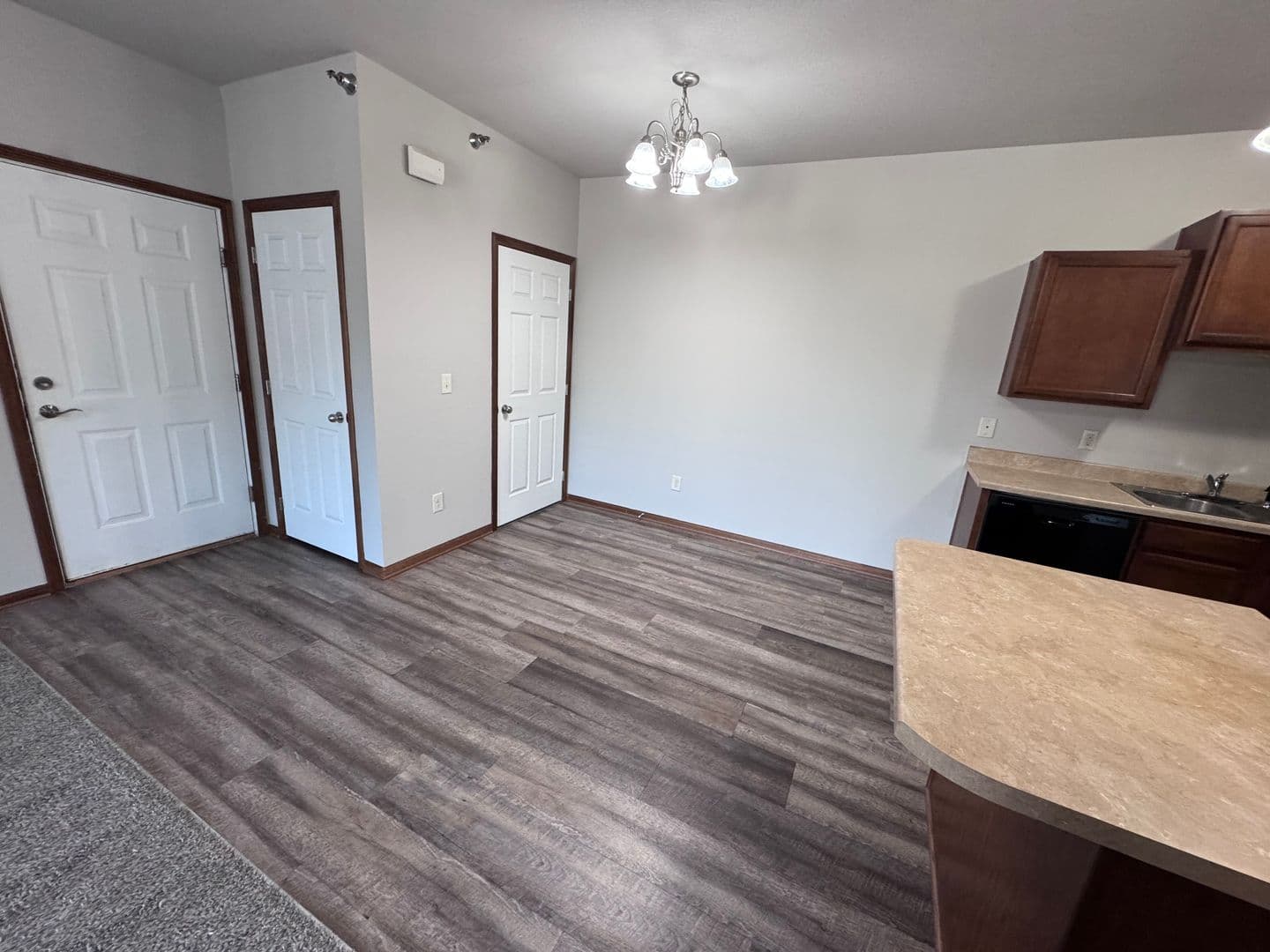 Altoona Apartment: 1825, 1827 and 1841 - 34th Ave SW