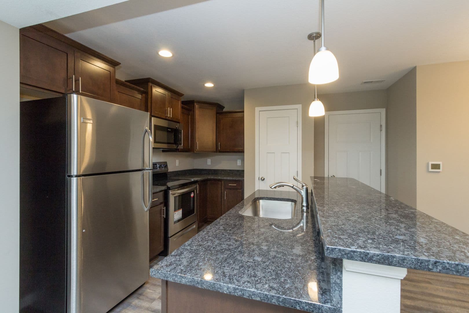 West Des Moines Apartment: 150 S. 26th St.