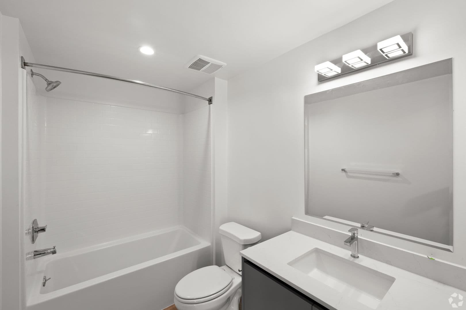 Van Nuys Apartment: 6600 Van Nuys Blvd